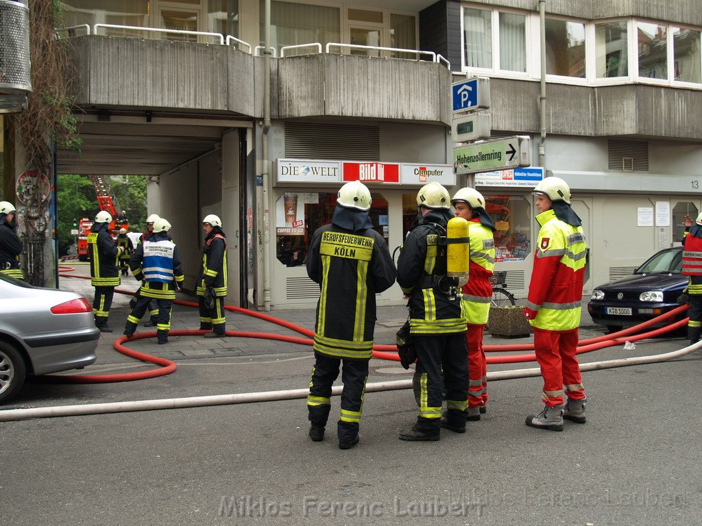 Dachstuhlbrand Belgisches Viertel Maastricherstr P105.JPG
